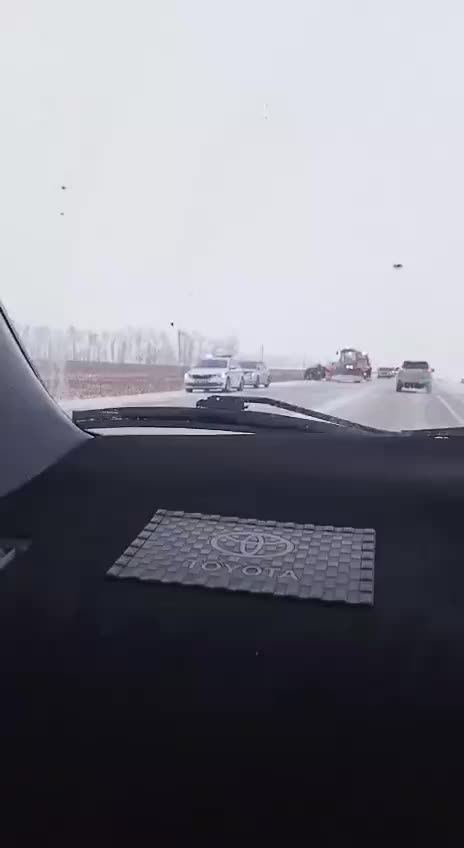 Два ДТП с участием легковых автомобилей в России и Беларуси