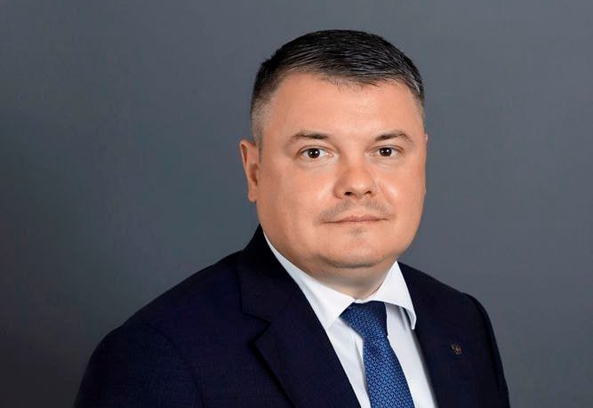 Замглавы ФТС рекомендую гражданам проехать посмотреть пробок на границе с Казахстаном нет Льготный период ввоза в Россию товаров из Казахстана и Киргизии заканчивается уже 10 декабря Указ президента который разрешает импортерам сначала ввезти в страну груз а уже потом оформить его по всем правилам действует до этой даты При этом российская таможня в этом году фиксирует рост объема серого импорта За десять месяцев 2025 года выявили около 130 тысяч тонн нелегальных грузов хотя власти начали активно бороться с этой проблемой и результаты уже есть Подробности в эксклюзивном интервью заместителя руководителя ФТС России Сергея Шкляева Подписывайтесь на BFM И в MAX