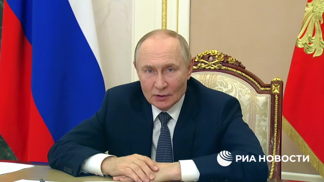 Путин поздравил избранных глав регионов с началом работы