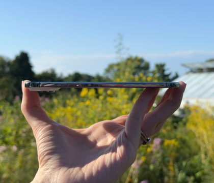 Xiaomi делает свой Air смартфон несмотря на провал Galaxy S25 Edge и iPhone Air Gizmochina Китайские бренды продолжают разработку ультратонких смартфонов даже несмотря на то что Samsung Galaxy S25 Edge и iPhone Air показали слабые результаты Об этом сообщают известные китайские инсайдеры Digital Chat Station и Smart Pikachu Их слова передает Gizmochina