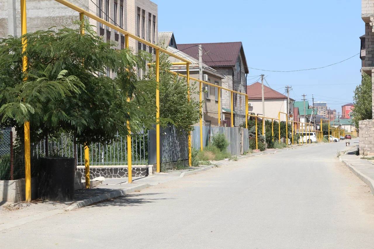 Дагестан планирует заработать еще 220 млн рублей от продажи газовых сетей Глава Дагестана Сергей Меликов внёс в Народное собрание проект поправок в план приватизации государственного имущества До 2027 года согласно плану приватизации в бюджет республики поступит 500 млн рублей Среди объектов приватизации отдельно выделены газораспределительные сети находящиеся в собственности Республики Дагестан общей протяженностью 374 км общей кадастровой стоимостью 219 9 млн рублей Канал Экономика Дагестана