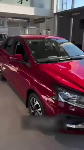 Блогер демонстрирует новую Lada Iskra за 1,6 млн рублей