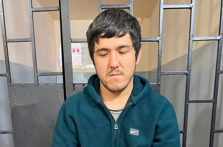 Нападение в подземном переходе в Ташкенте задержан мужчина который отобрал смартфон у девушки   repost uz zaveli delo po razboyu Подписывайтесь на Repost