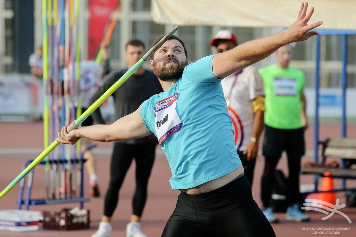 Копьеметатель Николай Орлов завоевал бронзовую медаль на чемпионате России. Результат тираспольчанина — 77 метров 61 сантиметр. Впереди у Орлова — Кубок России, который состоится 22 июня.
