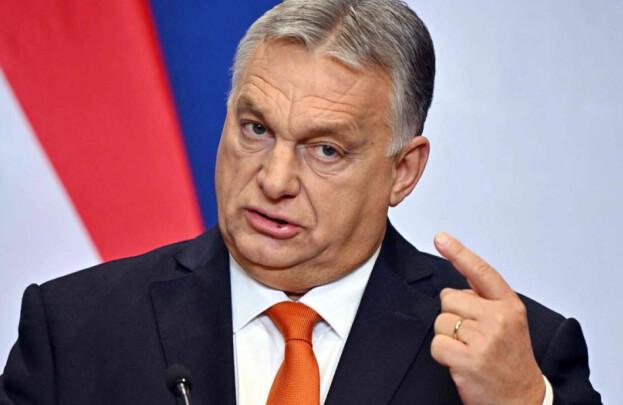 Венгрия усилит борьбу с украинскими кибермошенниками «В последнее время заметно участились случаи банковского мошенничества и хакерских атак, в том числе кибермошенничества с украинским участием. На заседании правительства в среду мы примем решение о новых инструментах борьбы с банковскими хакерскими атаками, связанными с украинскими криминальными кругами», — заявил премьер-министр страны Виктор Орбан в видеообращении, которое транслировалось национальным телевидением. Мошенники украли у венгерских семей 8 миллиардов форинтов $ 22,5 млн , уточнил Орбан. Он также рассказал, что недавно в Венгрии уничтожили «связанную с украинской организованной преступностью» сеть кибермошенников из 19 человек. Южная служба новостей