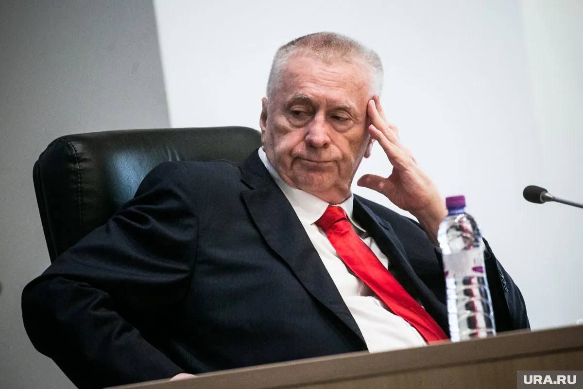 На Украине идет суд над Жириновским  Покойного лидера ЛДПР и ряд его соратников обвиняют в финансировании терроризма.  Очередное слушание дела состоится 15 августа в 11:00 в Шевченковском райсуде Киева.  Я думал что это фейк. Но это  правда.   Неизлечимые.