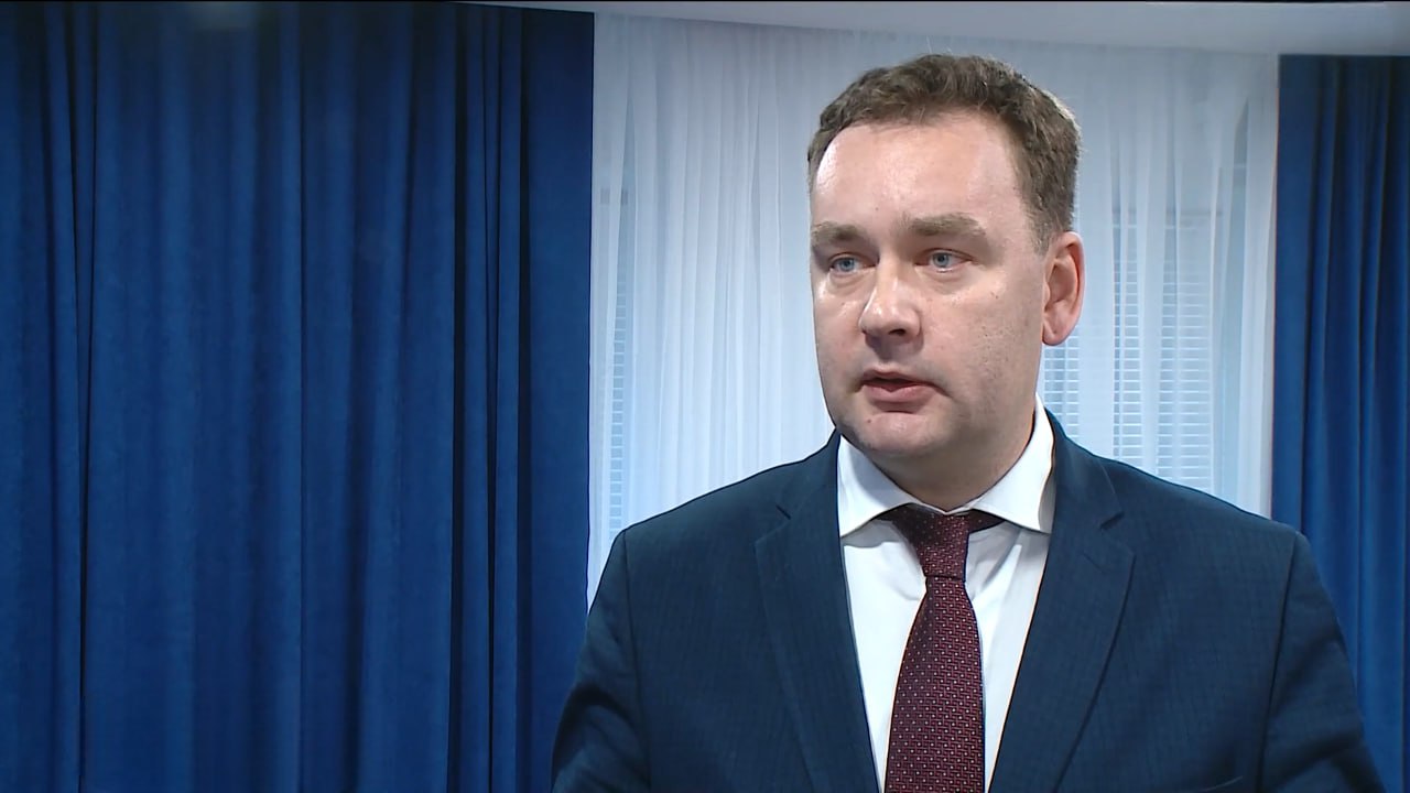 Владимир Попков покинул должность председателя комитета физической культуры и спорта Волгоградской области Его обязанности временно будет исполнять заместитель Михаил Чернов Подписаться Перейти на сайт