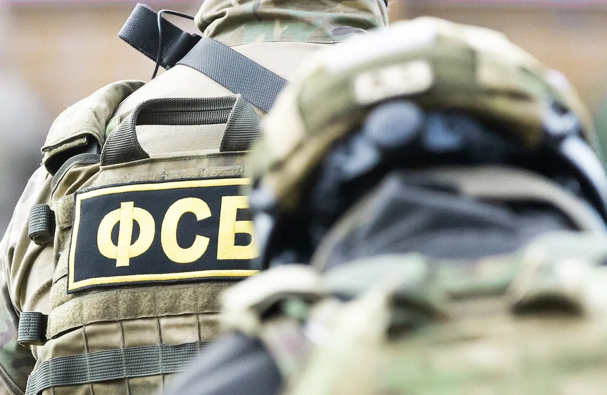 В Татарстане задержали участницу запрещенной террористической организации ФСБ по РТ задержало женщину, связанную с международной террористической организацией, запрещенной в России. В квартире задержанной проходили нелегальные собрания для распространения идей радикального ислама, пропаганды принципов террористической группы и привлечения новых сторонников. Участники изучали экстремистскую литературу. Возбуждено уголовное дело по статье 205.5 УК РФ организация деятельности террористической организации и участие в деятельности такой организации . Фото: Коммерсантъ / Олег Харсеев