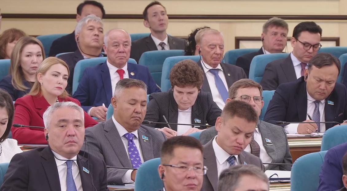 Переименовать КУВА в Комитет по защите прав инвесторов предложил Токаев Глава государства отметил хорошую работу ведомства но считает что пришло время дать ему новое название Также Токаев предлагает переосмыслить роль Нацфонда Его средства нужно направлять на перспективные проекты в Казахстане а распределять ответственно при необходимости с участием международных экспертов kursivm kursiv news