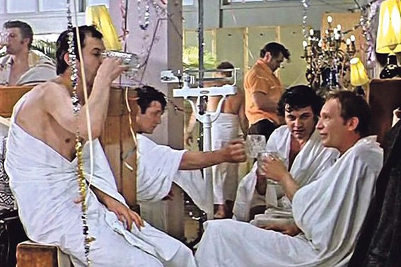 Череповецкие бани будут работать все праздники сообщили в мэрии Они расположены на улице Милютина и Транспортной 31 декабря с 7 до 18 часов 1 января с 15 до 23 часов 2 11 января с 7 до 23 часов Так в прошлом году в день нового года баню на Транспортной посетили 75 человек Баня на Милютина была закрыта в новогодние праздники и открылась только в феврале Первыми ее посетили бойцы СВО