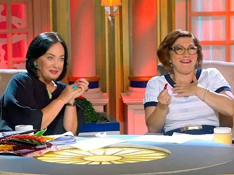 Владимир Путин объявил благодарность Ларисе Гузеевой и Розе Сябитовой за трудовые успехи и многолетнюю добросовестную работу Подписаться ТГ MAX