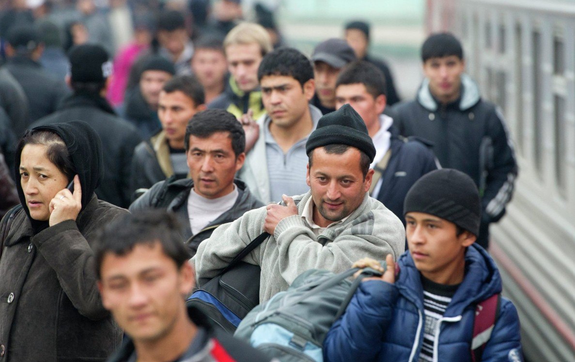 В России мигрантам с патентами могут запретить менять работу в первый год   repost uz inache annuliruyut prosto Подписывайтесь на Repost