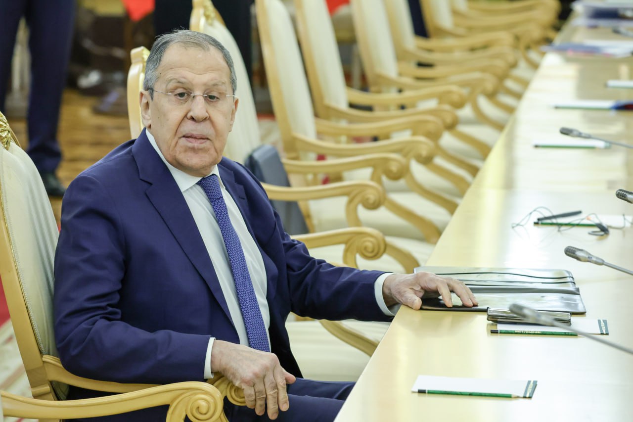 Лавров будет представлять Россию на Генассамблее ООН в сентябре рассказала Захарова По ее словам глава МИД также примет участие в раунде стратегического диалога между РФ и Советом сотрудничества арабских государств Персидского залива Мероприятие пройдет 11 сентября в Сочи Подписаться на URA RU теперь и в MAX