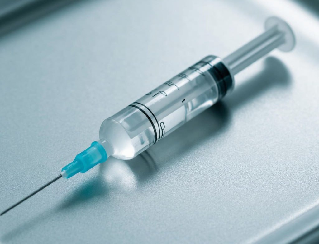 Минздрав одобрил использование российского препарата Цезарь Д для вакцинации детей от вируса папилломы человека сообщила компания Нанолек Первая российская вакцина против ВПЧ была зарегистрирована в марте 2025 года naukaitochka