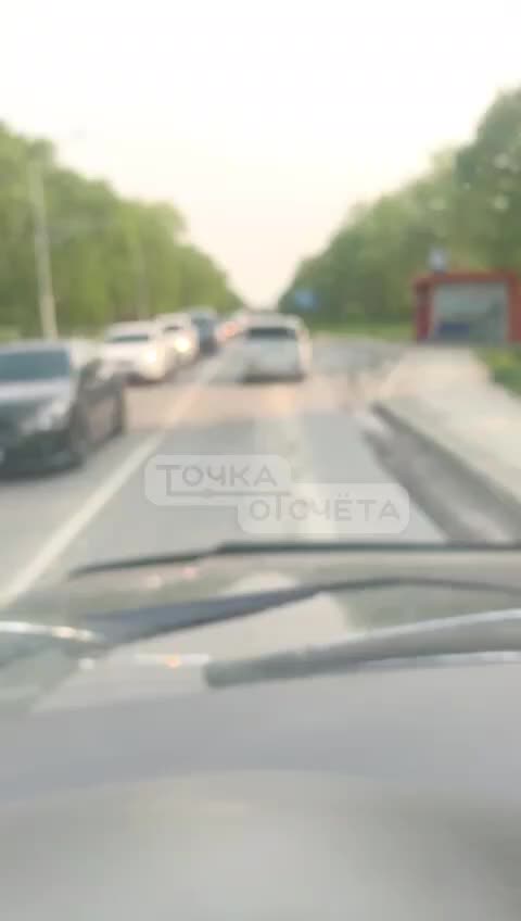 Ремонт переезда в Южно-Сахалинске и перекрытие дороги в Батайске создают пробки для жителей