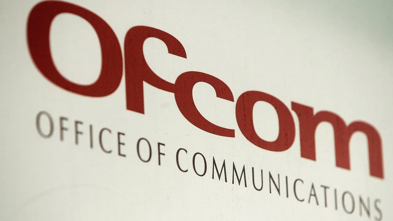 Ofcom проводит расследование в отношении Telegram и сайтов для общения подростков Британская служба по надзору в сфере коммуникаций Ofcom начала расследование в соответствии с Законом Великобритании о безопасности в интернете Ведомство оценивает насколько эффективно Telegram Teen Chat и Chat Avenue борются с распространением материалов сексуального насилия над детьми и предотвращают риски совращения несовершеннолетних Сексуальная эксплуатация и насилие над детьми наносят жертвам огромный ущерб Наша главная задача обеспечить чтобы сайты и приложения принимали меры для предотвращения таких преступлений Мы активно сотрудничаем с правоохранительными органами и детскими организациями чтобы выявлять случаи насилия и привлекать к ответственности тех кто не выполняет свои обязательства заявила Сюзанна Катер директор по правоприменению в Ofcom