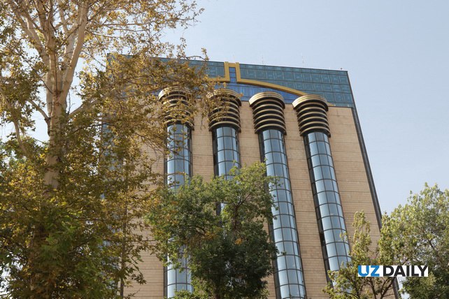 Валютные резервы Узбекистана в ноябре увеличились на 1 9 млрд По итогам ноября 2025 года золотовалютные резервы Центробанка Узбекистана достигли рекордного уровня в 61 2 млрд увеличившись за месяц на 1 9 млрд   English O zbek tilida Ўзбек тилида На русском iOS Android