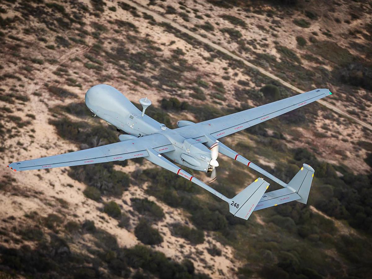 Беспилотник будущего: Thales и Skydweller создали дрон, способный находиться в воздухе месяцами Партнёрство между французским технологическим концерном Thales и американским стартапом Skydweller Aero ознаменовало собой качественный скачок в аэрокосмических технологиях Продолжить чтение » Новости экономики и бизнеса. Подписка