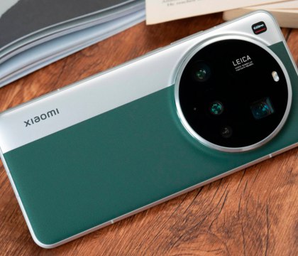 DCS раскрыл подробности о Xiaomi 17 Ultra без заднего экрана и с продвинутой системой камер Инсайдер Digital Chat Station рассказал чего ждать от нового камерофона Xiaomi 17 Ultra который будет представлен в обозримом будущем Источник пишет что новый аппарат получит обновленную систему камер включая увеличенный главный сенсор с разрешением 50 Мп