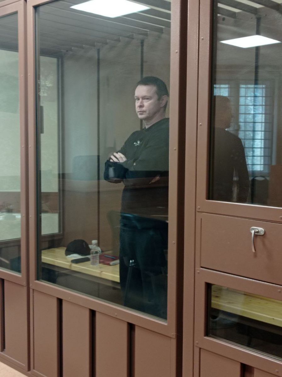Рязанский редактор Комаров признал вину в вымогательстве но остался под стражей   ryazannews ru fn 1722695 html Главред сайта Своя колокольня а также издатель ряда телеграм каналов Михаил Комаров признал вину в вымогательстве дал показания и сотрудничает со следствием   Прислать новость Подписаться
