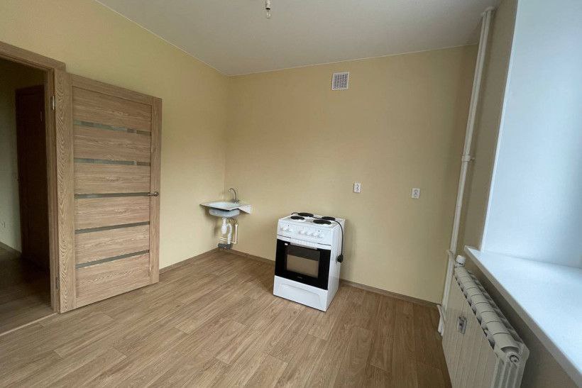 Дальневосточным специалистам передадут в 2026 году ещё 1 5 тыс арендных квартир В ДФО по программе доступного арендного жилья планируется передать специалистам 1 485 квартир в 2026 году Об этом сообщила пресс служба Минвостокразвития В 2025 году построены и переданы новосёлам 3 000 арендных квартир   Всего по программе запланировано 12 000 квартир арендного жилья для востребованных специалистов ДФО 2 470 арендных квартир строят в Приамурье Программу дешевой аренды жилья в ДФО готовят к запуску по всей стране Главное про Дальний Восток