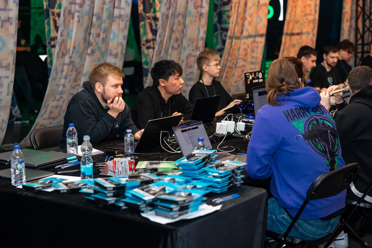 Двое разработчиков из Узбекистана вышли в финал международного Yandex Cup 2025 в Стамбуле Акобир Абдуганиев и Назарбек Балтабаев представят Узбекистан в финале международного чемпионата по программированию Yandex Cup 2025 в Стамбуле на правах рекламы   uznews uz ru news 105425