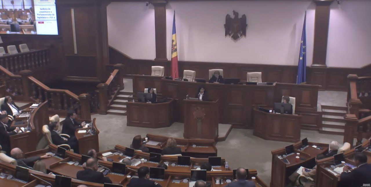 На пост спикера парламента претендуют Игорь Гросу и Александр Стояногло Председатель специальной комиссии Вероника Рошка после паузы объявила о регистрации 2 кандидатов от ПДС выдвинут Игорь Гросу от блока Альтернатива Александр Стояногло Подпишись на Moldova Liberă