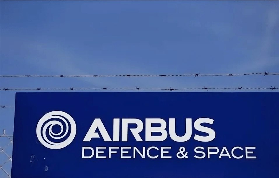 Авиационная Airbus машиностроительная Leonardo и оборонная Thales близки к соглашению о слиянии своих космических подразделений пишет FT О создании новой структуры должны объявить в ближайшее время Компании надеются сообща соперничать со Starlink Илона Маска и заняться производством спутников vc ru future 2290343