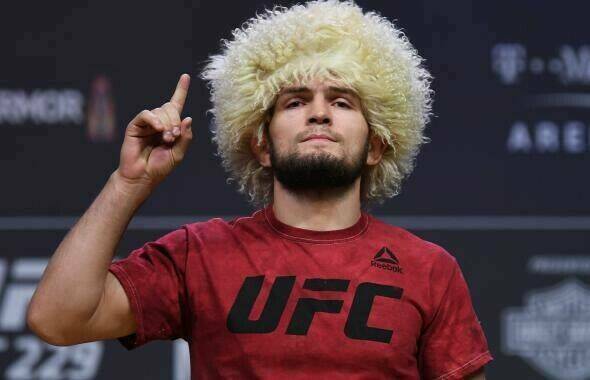 Источник: Хабиб должен ФНС 1,8 млн рублей  Экс-чемпион UFC, ныне член Зала славы Хабиб Нурмагомедов задолжал Федеральной налоговой службе  ФНС  1,8 млн рублей. Об этом сообщает телеграм-канал SHOT.  В августе 2024 года боец выплатил долг ФНС в размере 302 млн рублей. Сообщалось, что его счета в связи с налоговой задолженностью были заморожены.  Читать полностью