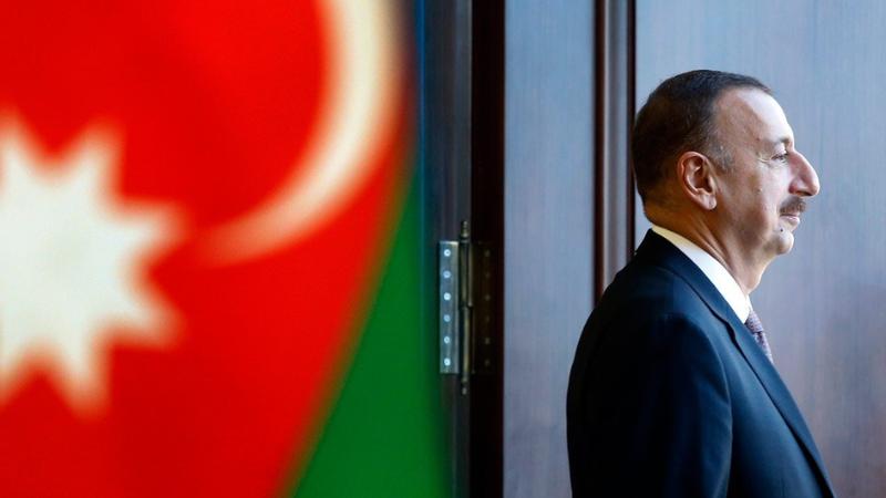 Азербайджан отказался сотрудничать с Россией в сфере культуры Азербайджан не выдвигал инициативу по продвижению двустороннего сотрудничества с РФ в сфере культуры. Как передает Report, об этом заявили в Министерстве культуры.
