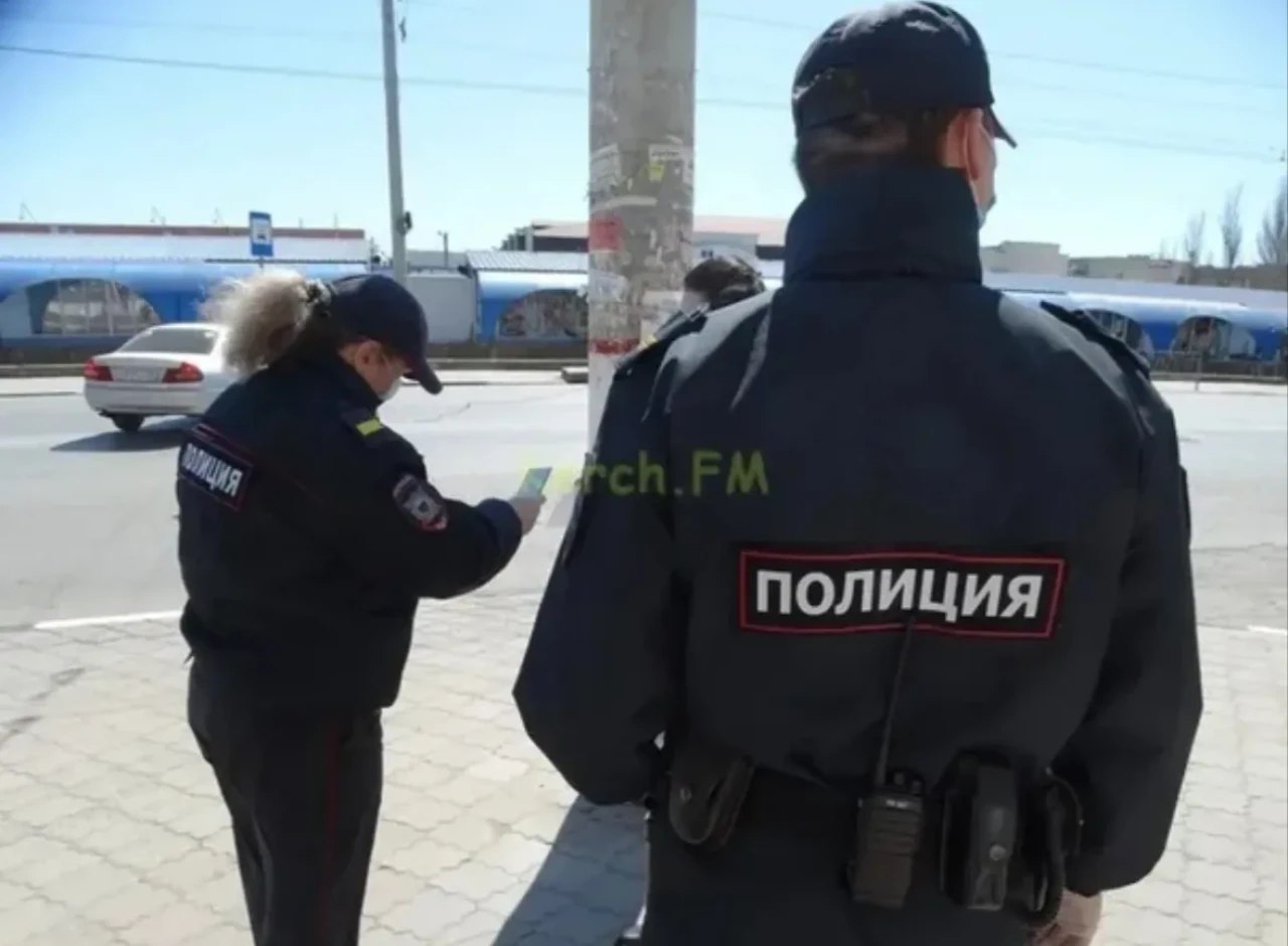 В Крым на сезон прибыли 157 сотрудников ППС Для усиления охраны общественного порядка в летний сезон в Крыму расширили штат сотрудников МВД, которые занимаются патрулированием улиц курортных городов. Об этом в эфире радио «Спутник в Крыму« сообщил подполковник полиции, начальник отдела организации охраны общественного порядка на улицах и при проведении массовых мероприятий МВД по Республике Крым Николай Жуненко,- передает КерчьФМ... подробнее