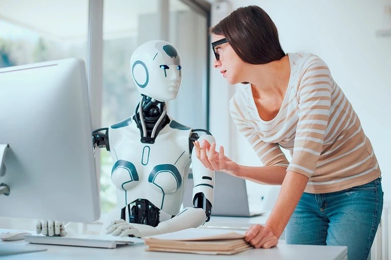 В России ИИ научат выявлять мошенничество с поддельными документами Первый в России масштабный датасет под названием MIDV DM содержит 8 тысяч изображений фальшивых удостоверений личности из РФ стран СНГ и других государств В него вошли документы изготовленные с использованием популярных методов подделки вставка текстов и фото из чужих документов маскировка отдельных полей склейка фрагментов и добавление посторонних объектов таких как эмблемы и голограммы Этот набор данных поможет разработчикам по всему миру обучать и совершенствовать антифрод системы на базе ИИ Согласно исследованию аналитиков в 2024 году количество уголовных дел по статье 327 УК РФ фальсификация и оборот подделок выросло на 34 и достигло 3 9 тысячи Подписаться на truekpru Читать нас в MAX