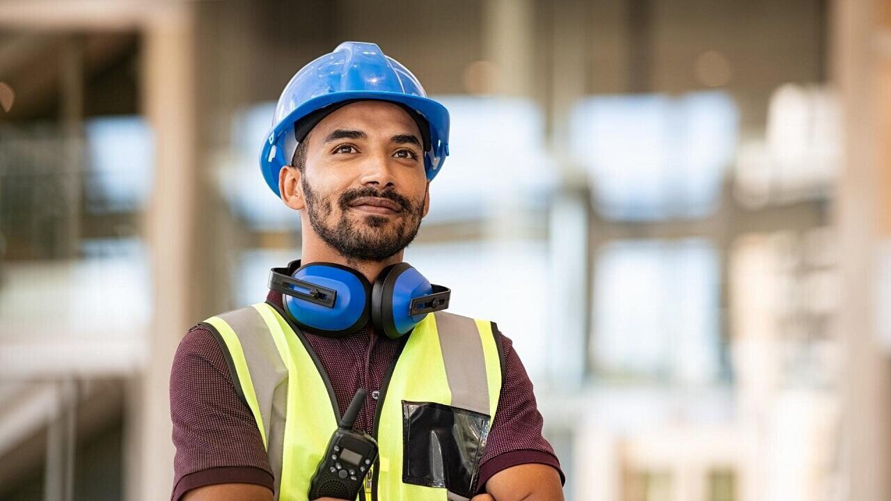 В Беларуси сократили перечень профессий для иностранцев Какие исключили Министерство труда и социальной защиты Беларуси утвердило перечень профессий на которые в 2026 году могут привлекать иностранных граждан Подробности здесь myfin news