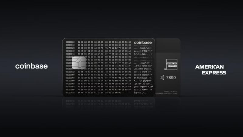 Ещё одна инновация Coinbase на стыке фиатного и криптомира — коллаборация с American Express, финтех-платформой Cardless и эмитентом First Electronic Bank. Формально это привычная премиальная кредитка с металлическим корпусом, выгравированной цитатой из генезис-блока биткойна и возвратом 2-4% в биткоинах за каждую покупку. По сути же продукт объединяет три ранее разрозненных мирa: сеть AmEx, криптобиржу и white-label-финтех. Почему это важнее очередной криптокарты Coinbase диверсифицирует доходы: биржа уходит от зависимости от торговых комиссий и строит экосистему подписки Coinbase One. Карта вшита в сервис: чем больше активов клиент держит на балансе, тем выше биткоин-кэшбэк. Для American Express это первый кредитный продукт, где базовая единица «лояльности» — цифровой актив. Платёжная система заходит в крипторынок без имиджевых рисков эмиссии собственного токена, получая тестовую аудиторию миллениалов и ген-Z из базы Coinbase. Cardless демонстрирует, как бренды могут выпускать свои кредитки без тяжёлой инфраструктуры: UX, скоринг и расчёт баланса вынесены на облачную платформу, а эмитент лишь подписывает договор. Это «витринный кейс», который может стать началом тренда. Но самое важное — что продукт переводит биткойн из области спекулятивного актива в категорию повседневного потребления. Для пользователя это всего лишь ещё одна карта в кошельке, а для индустрии — тест-площадка гибридной модели, где кредитное плечо и процессинг AmEx сочетаются с on-chain отчётностью и мгновенным начислением криптовалюты. Финтехно