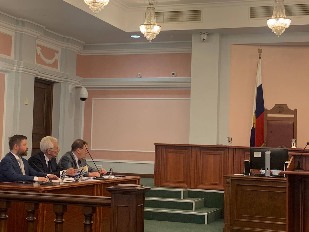 Началось заседание Верховного Суда по иску Минюста о ликвидации партии Гражданская инициатива, которая выдвигала меня в Президенты. Судья разрешил делать фото, но запретил снимать себя. Upd. Ликвидировали партию