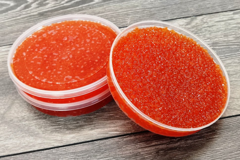 Икра горбуши стала лидером по продажам в России в январе первой половине февраля обогнав икру кеты и нерки выяснили для РИА Новости эксперты Чек Индекс По их данным медианная цена на красную икру в целом в годовом выражении снизилась на 9 составив 9 1 тыс рублей за кг Подписаться на РИА Новости экономика Все наши каналы