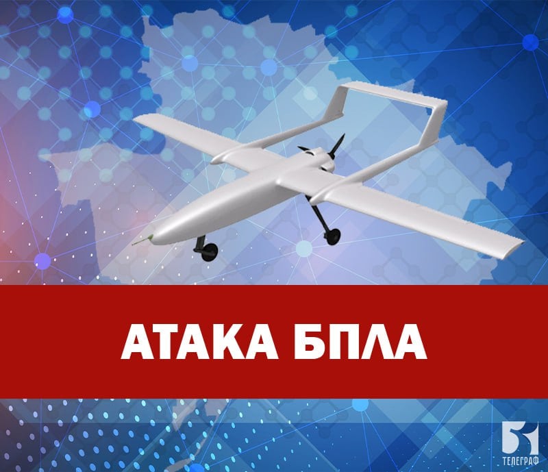 ВСУ атаковали скорую помощь в селе Чубаревка Запорожской области  В результате падения дрона на пункт скорой помощи в селе Чубаревка Пологовского района, поврежден автомобиль скорой помощи и гараж.   «Пострадавших среди медработников нет. Бригада медиков переведена на безопасное расстояние. Все работают в штатном режиме», - сообщили в региональном Минздраве.    ЗАПОРОЖСКИЙ ТЕЛЕГРАФ