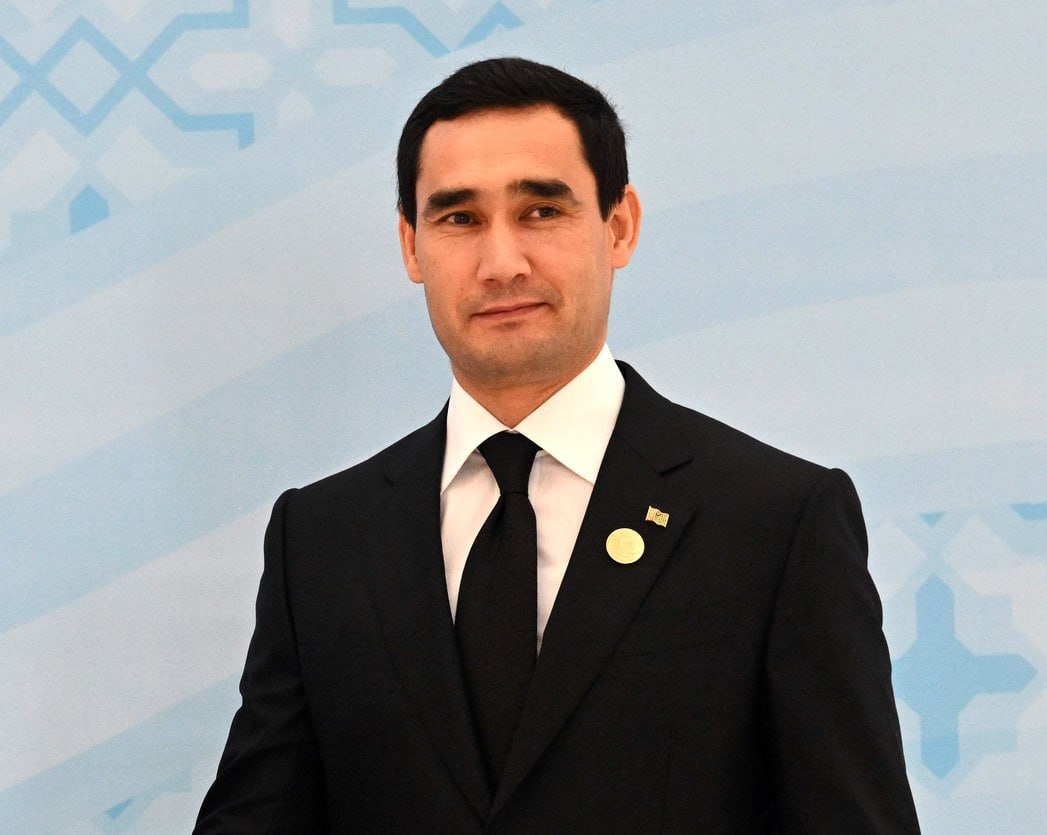 Президент Туркменистана подписал закон о легализации криптоиндустрии В Туркменистане президент утвердил закон о виртуальных активах майнинг цифровых валют станет легальным для предпринимателей и компаний при условии регистрации в Центробанке Запрещено использовать оборудование третьих лиц без их ведома Об этом сообщает местная газета Независимый Туркменистан Работа криптобирж будет возможна только по лицензии ЦБ услуги включают обмен хранение переводы и листинг активов В России Центробанк оценивает поток криптоактивов россиян более чем в 7 трлн рублей и рассчитывает на принятие регулирования в 2026 году Читайте подробнее на сайте fm invest