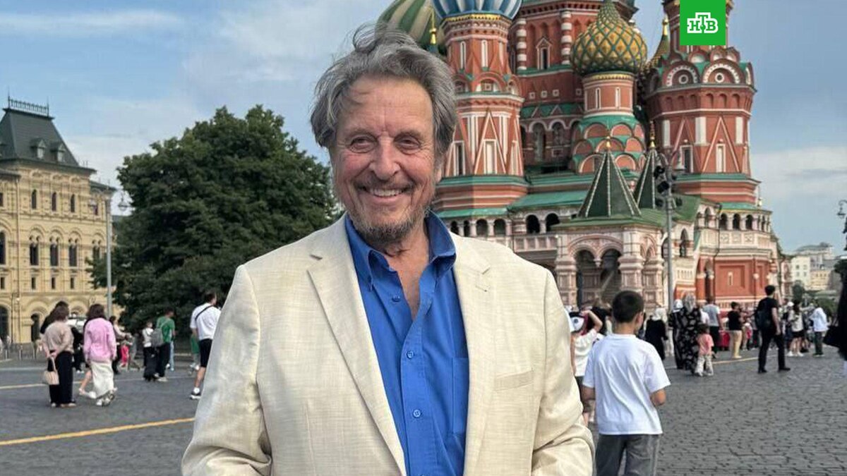 Отец Маска рассказал, что хотел бы посетить Донецк По словам родственника предпринимателя, он хотел бы посмотреть на новые регионы России. «Я был на встрече, где выступал господин Лавров министр иностранных дел России , и он сказал, что люди в западной Украине говорят о них жителях востока Украины как о "существах", которых необходимо истребить. Мне не понравилось это... Да, я хотел бы посмотреть на те части России, которые воссоединились с ней, а эти искусственные границы, которые были нарисованы, ни к чему», – отметил Эррол Маск. Подпишитесь на «Абзац» Добавьте «Абзац» в ленту «Дзена»