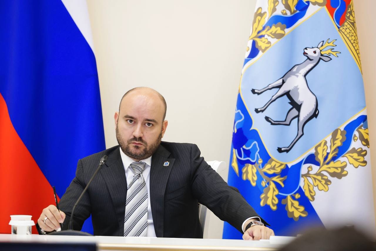 Губернатор Самарской области назначил правительственных кураторов муниципалитетов На оперативном совещании в правительстве Самарской области 27 октября глава региона Вячеслав Федорищев объявил о ряде управленческих решений   oboz info gubernator samarskoj oblasti naznachil pravitelstvennyh kuratorov munitsipalitetov