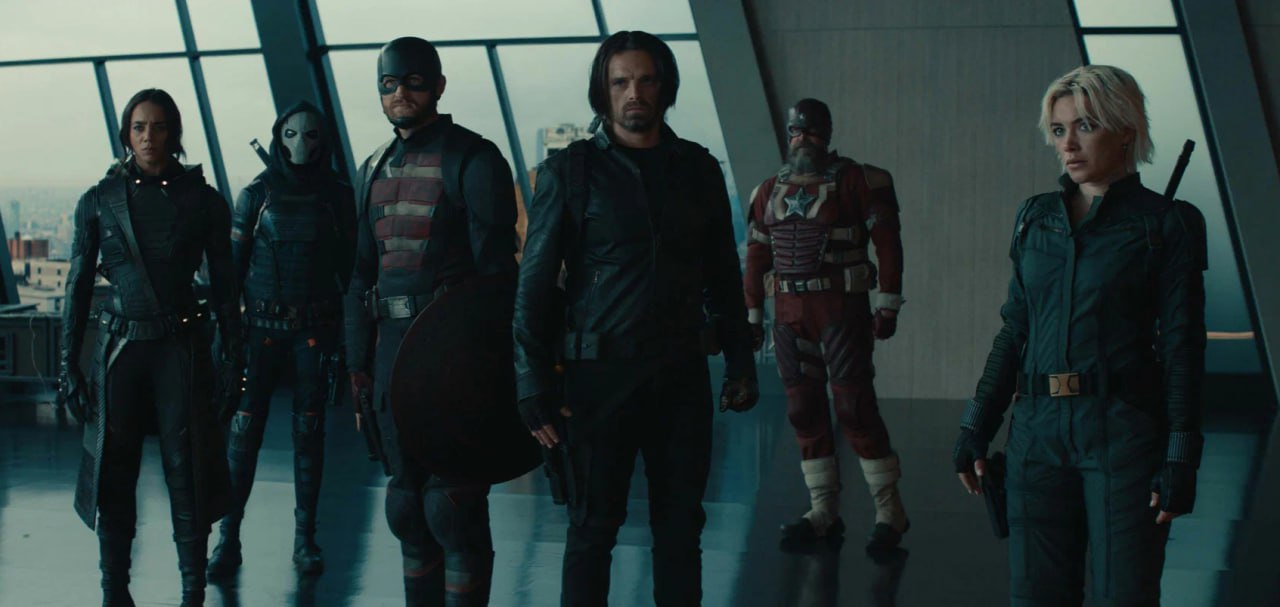 «Громовержцы » Marvel стартовали в зарубежном прокате и собрали в общей сложности 162,1 млн долларов, из которых 76 млн пришлось на США. Если сравнивать с другими релизами студии, то по результатам дебютных сборов в североамериканском прокате фильм выступил на одном уровне с «Шан-Чи и легенда десяти колец» 75 млн и «Вечными» 71 млн . Ранее кинокомиксы Marvel могли собирать не менее 100 млн долларов за дебютный уик-энд. Ожидается, что «Громовержцы » смогут набрать обороты благодаря хорошим оценкам критиков, а также зрительскому «сарафану». Второе место по сборам в США заняли «Грешники» Райана Куглера. Фильм по итогам своего третьего уик-энда собрал 33 млн, что меньше на 28% по сравнению с предыдущей неделей. Его общие сборы в североамериканском прокате составляют 181 млн долларов. Общая касса вампирского хоррора с учетом международных показов достигла 236 млн долларов. Закрывает тройку лидеров по сборам в США «Minecraft в кино», собравший 13,5 млн долларов — для фильма это уже пятый уик-энд. Общая касса экранизации видеоигры составляет 873 млн долларов. «Кинопоиск Новости»