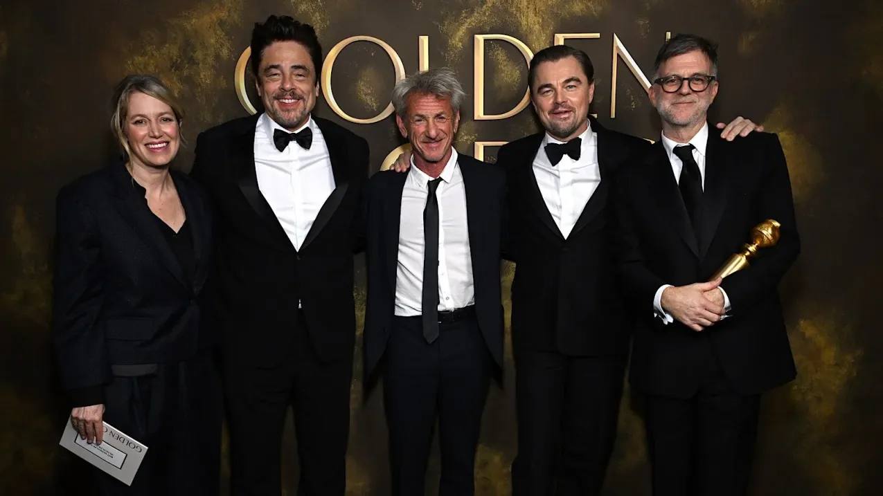 Лента Битва за битвой Пола Томаса Андерсона стала лидером по числу наград среди фильмов на премии Золотой глобус Картину отметили в четырех категориях включая Лучший фильм комедия или мюзикл Michael Kovac Getty Images