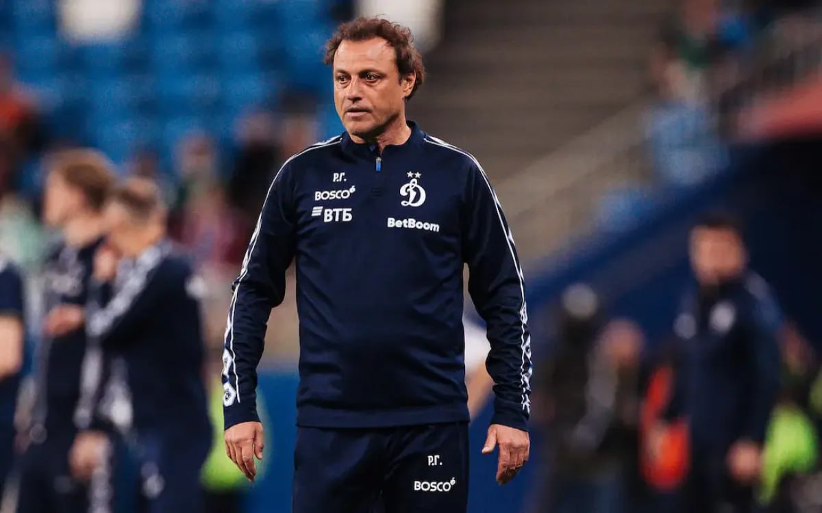 Ролан Гусев назначен исполняющим обязанности главного тренера московского Динамо Ролан находится в тренерском штабе с лета 2023 года и уже исполнял обязанности и о главного тренера команды в конце прошлого сезона О его назначении сообщили в пресс службе клуба Гусев в своей карьере работал с молодежкой ЦСКА и выиграл с ней МФЛ Кроме того он работал в академии армейцев и с юношескими сборными России Подписывайся на Голос страны в МАХ