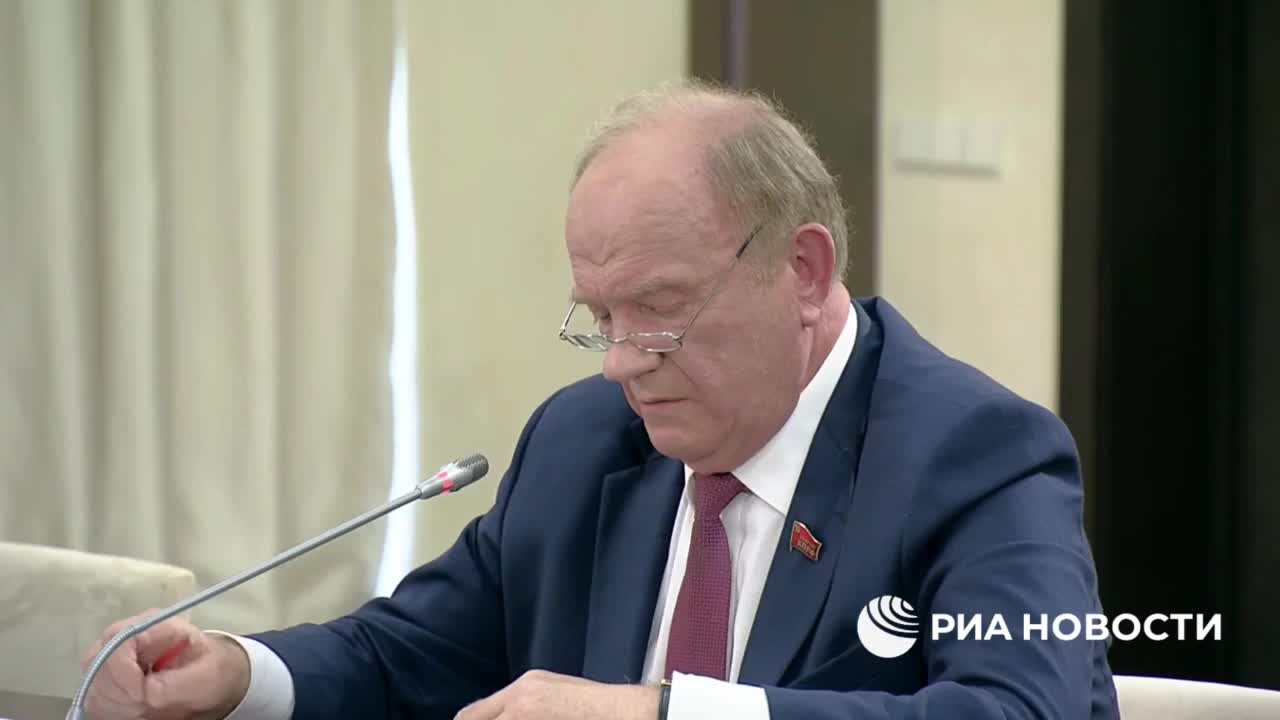 Зюганов представил Путину новый сорт пшеницы 'Зюгановка' с мировым рекордом урожайности
