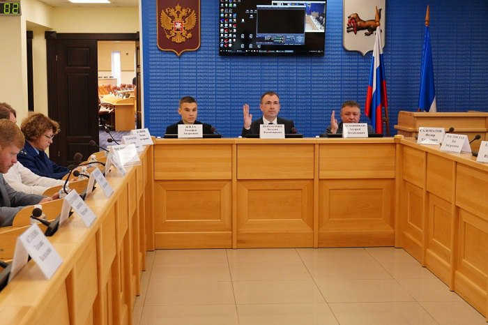 В Прибайкалье учредят Почетный знак имени дважды Героя Советского Союза Афанасия Белобородова Награду будут присуждать жителям области за большой вклад в совершенствование системы патриотического воспитания и высокие результаты в реализации таких программ проявление патриотизма в общественной служебной военной и трудовой деятельности Право на выдвижение кандидатур получат председатель ЗС Координационный и Общественный советы при региональном парламенте Ассоциация муниципальных образований Иркутской области и филиал Государственного фонда Защитники Отечества по Иркутской области Награжденным будут вручать нагрудный знак и удостоверение