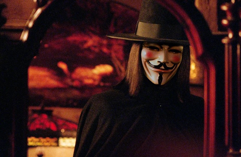 Телеканал HBO запустил в разработку сериал V значит Вендетта По информации СМИ сценарий шоу напишет Пит Джексон Среди продюсеров будут Джеймс Ганн и Питер Сафран Предполагаемые авторы будущего проекта пока не подтвердили информацию о его создании Когда сериал может выйти на экраны неясно В его основу ляжет графический роман Алана Мура и Дэвида Ллойда выходивший в 80 х Больше новостей в Daily News