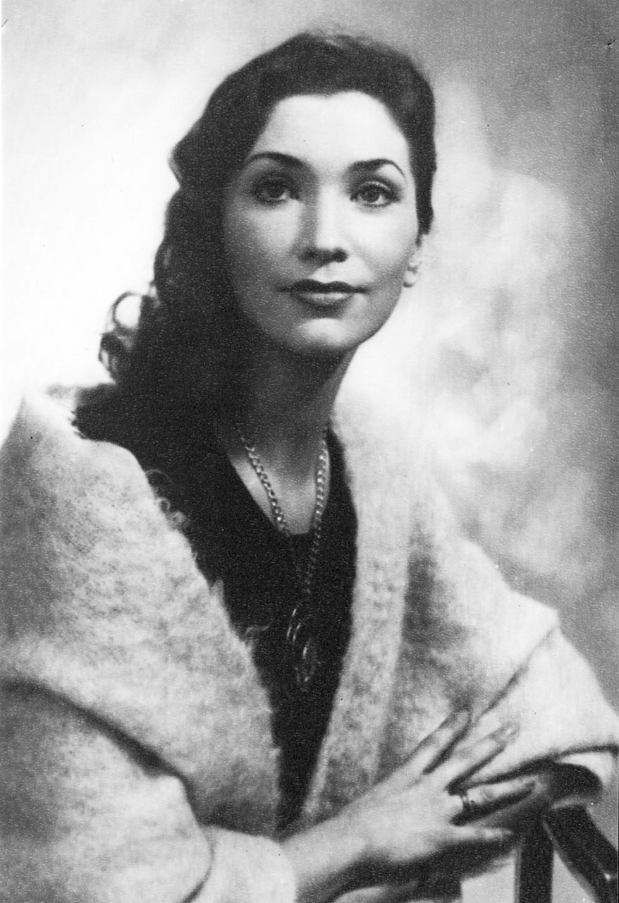 IN MEMORIAM Новый год начался с печальных известий 4 января на 94 ом году жизни скончалась Эмма Владимировна Минчёнок 1932 2026 выпускница ЛХУ 1953 по классу Ф И Балабиной После окончания обучения она была принята в балетную труппу ГАТОБ им С М Кирова Мариинский театр где прослужила до 1977 г исполняя партии классического и современного репертуара Мы выражаем соболезнования родственникам и друзьям Эммы Владимировны