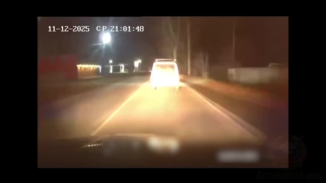 В Шушенском задержан водитель, уклонявшийся от полиции и сломавший шлагбаум