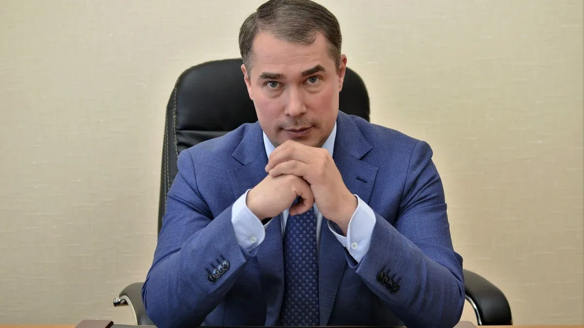 Губернатор Свердловской области назначил Владимира Шауракса временно исполняющим полномочия главы Березовского Шауракс с 2016 по 2021 год возглавлял аппарат администрации Каменска Уральского с 2022 года управляющий администрацией Южного управленческого округа Свердловской области Он приступит к исполнению обязанностей с 21 апреля сообщили департаменте информационной политики региона   Подпишись на КП Екатеринбург Мы в Max