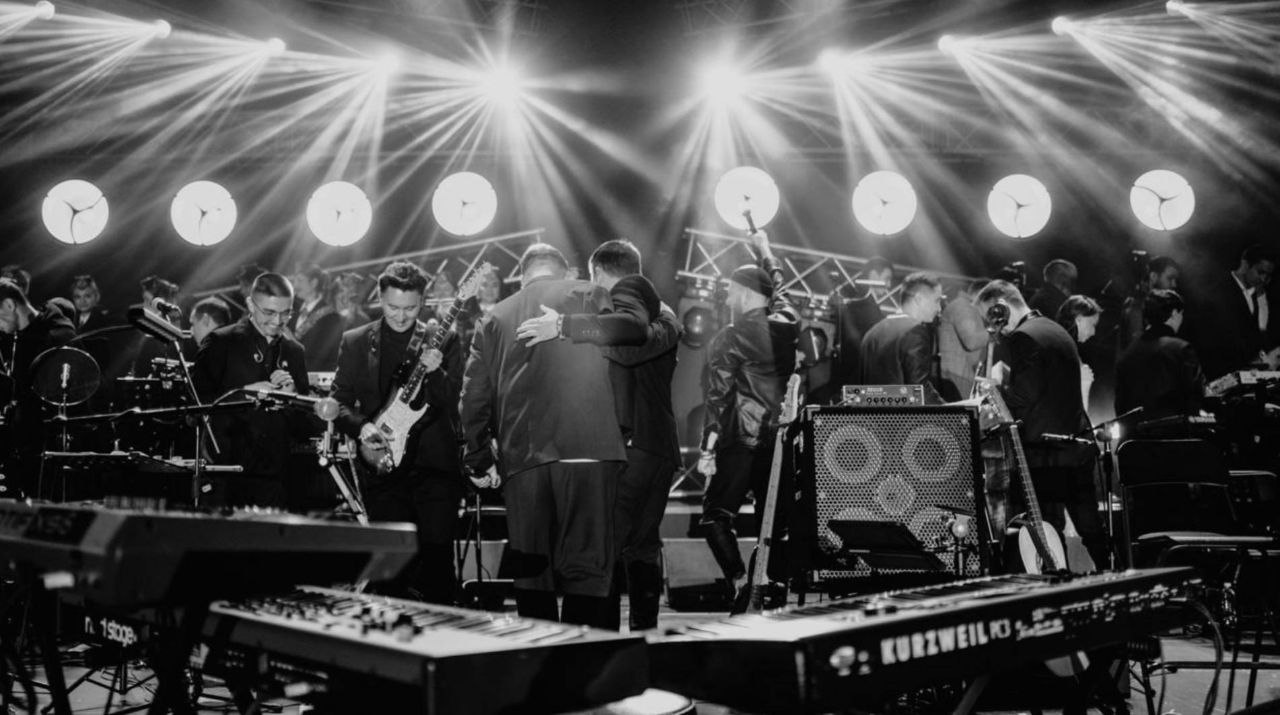 В Национальной библиотеке РТ пройдет презентация альбома трибьюта Ильхаму Шакирову приуроченного к 90 летию легендарного исполнителя Кроме представления альбома и открытого обсуждения гостей ждёт просмотр документального фильма о его создании Спикеры Юрий Фёдоров музыкальный продюсер Эмма Закирова руководитель проекта Ильгиз Шайхразиев солист 15 12 19 00 Пушкина 86 Регистрация 15декабря2025 Подписаться на анонсы